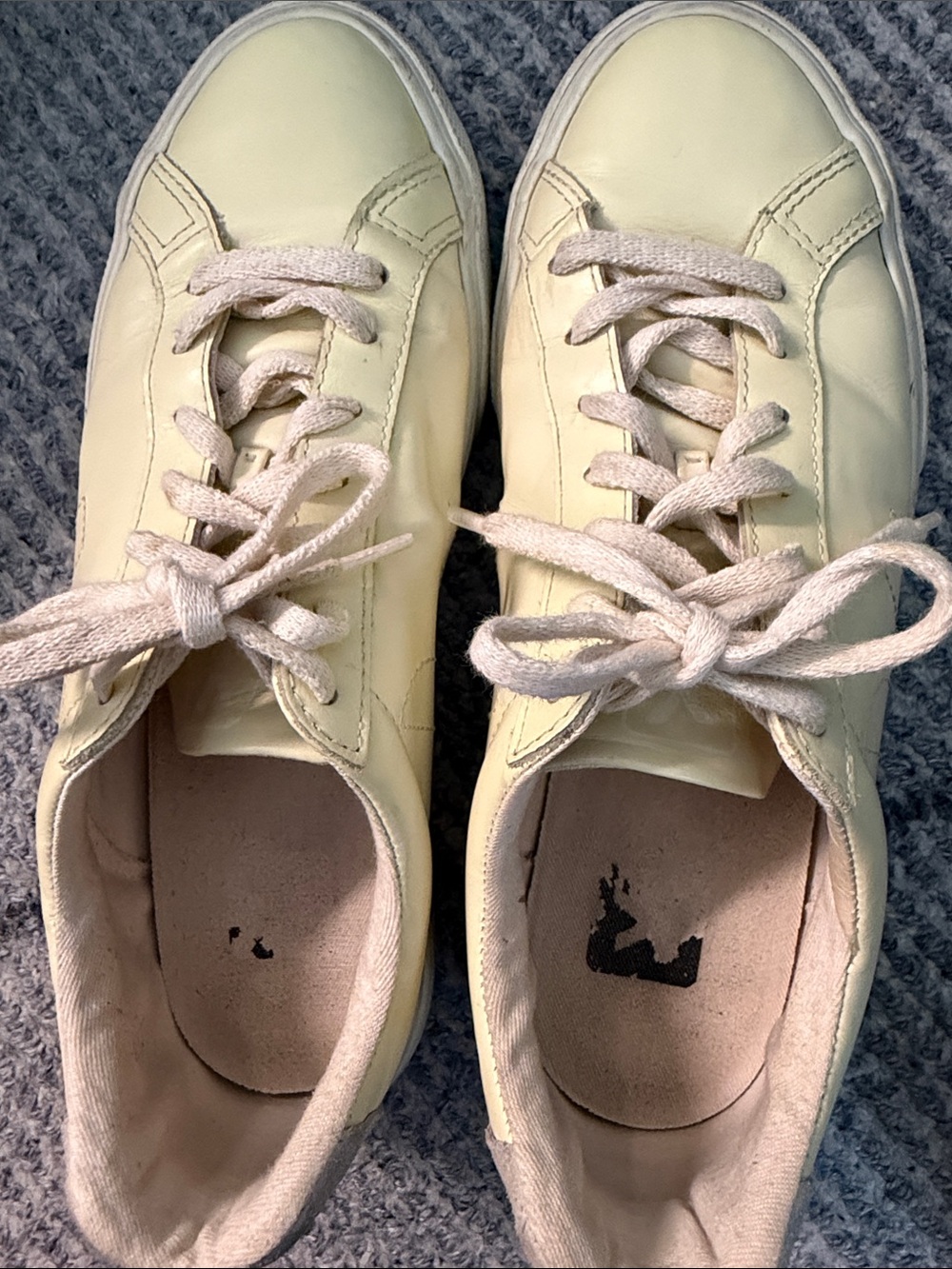 Veja Esplar yellow leather sneakers